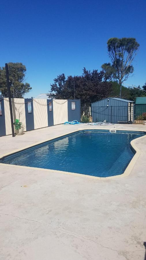 Wimmera Motel Nhill Экстерьер фото